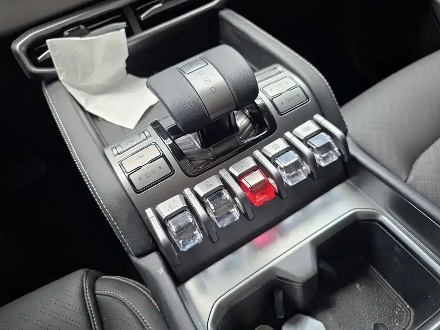 BYD Leopard Titanium 3 Titanium 3 2025 501KM 4WD Max Edition 2025 — миниатюра 5