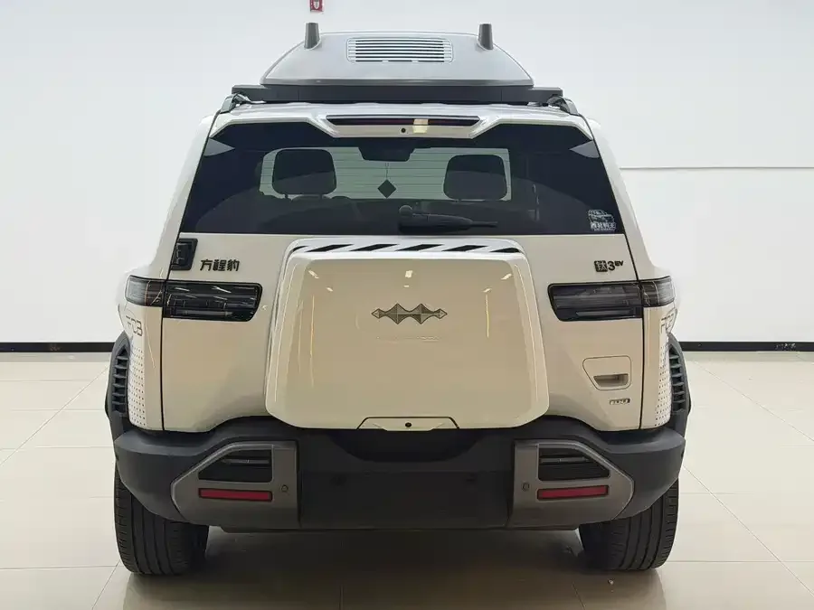 BYD Leopard Titanium 3 Titanium 3 2025 501KM 4WD Drone Version 2025 — миниатюра 5