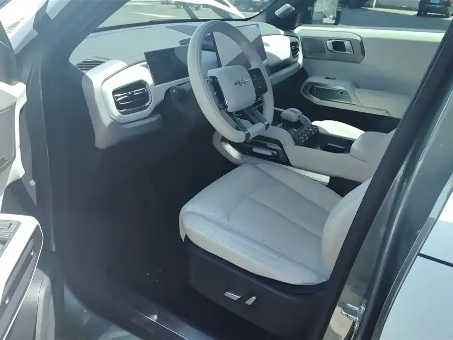 BYD Leopard Titanium 3 Titanium 3 2025 501KM 4WD Ultra Edition 2025 — миниатюра 3