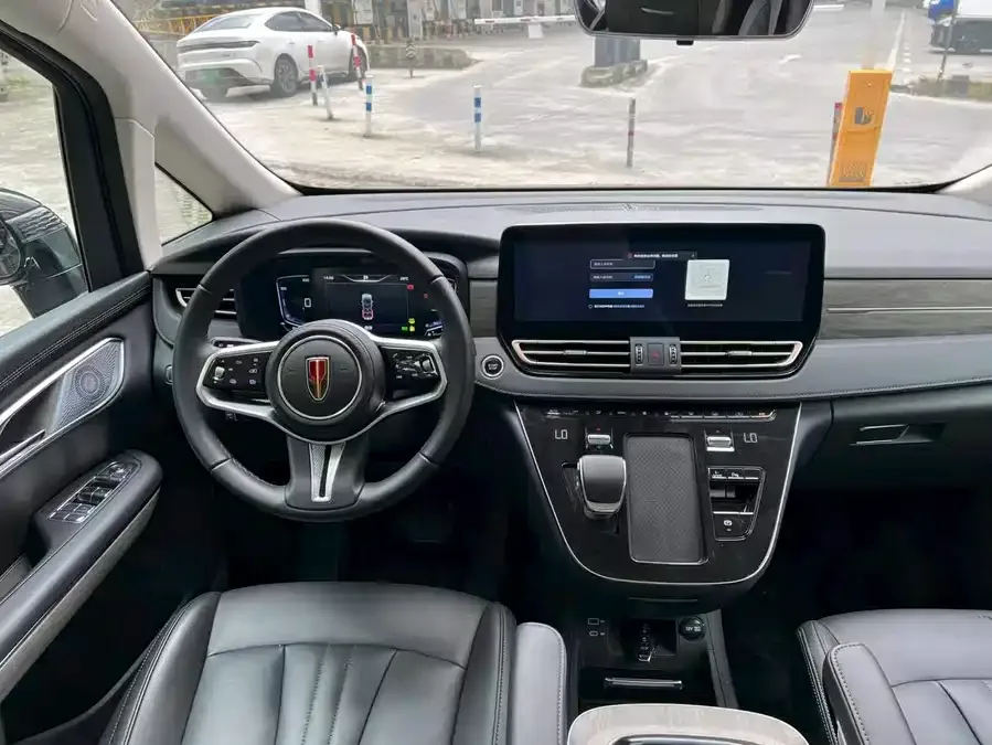 Hongqi HQ9 PHEV Hongqi HQ9 PHEV 2024 2.0T 4WD Business Edition 2024 — миниатюра 3