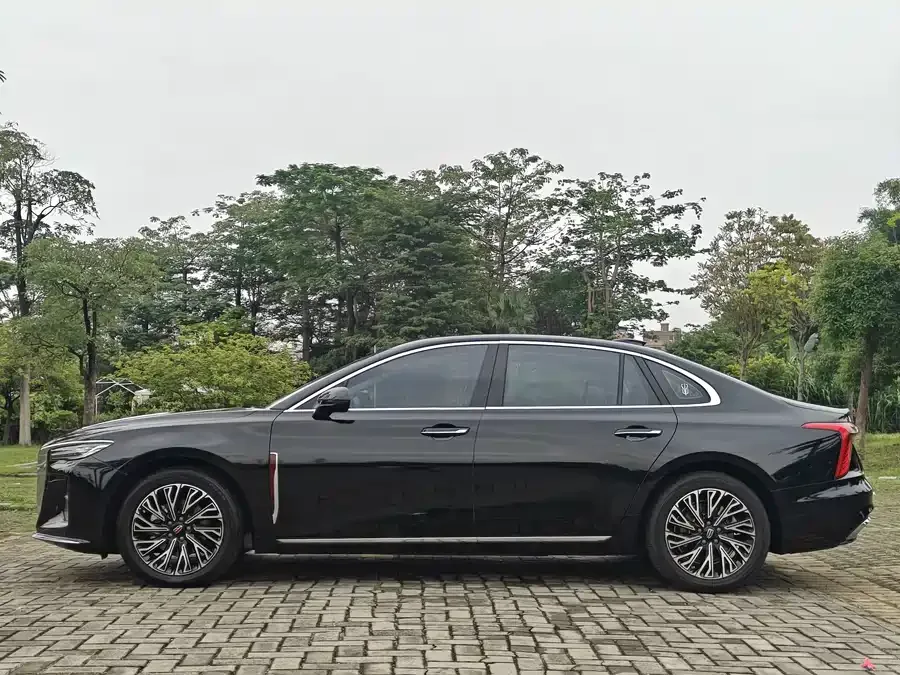 Hongqi H5 Hongqi H5 2024 2.0T Automatic Intelligent Connection Flagship Chang Edition 2023 — миниатюра 2