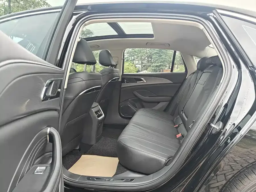 Hongqi H5 Hongqi H5 2024 2.0T Automatic Intelligent Connection Flagship Chang Edition 2023 — миниатюра 3