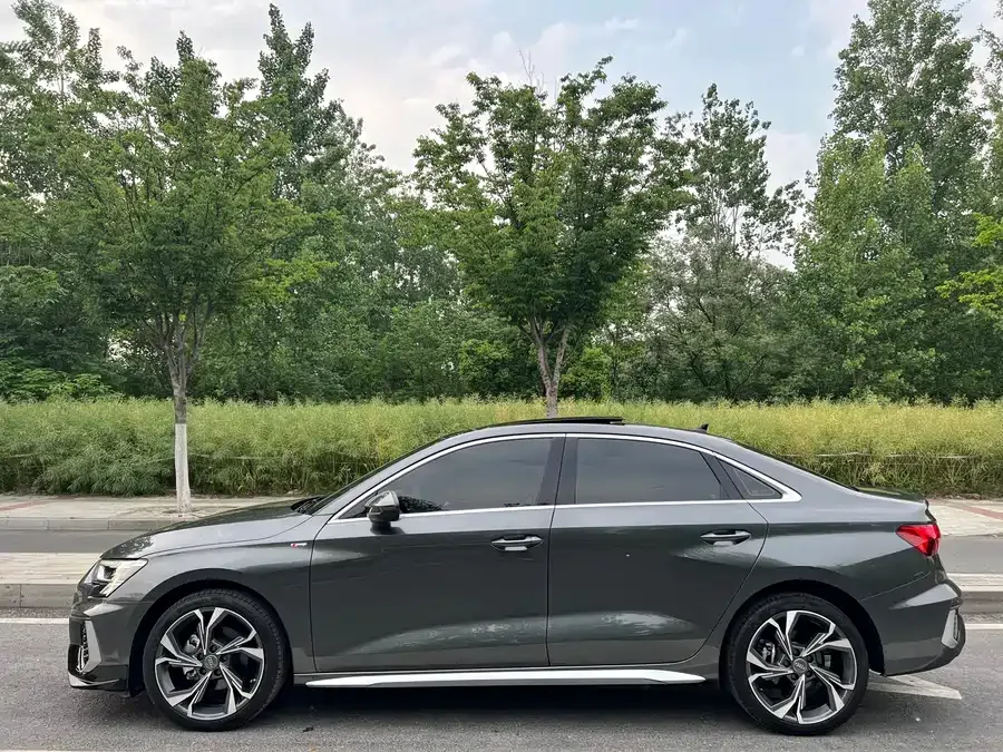 Audi A3 2021 A3L Limousine 35 TFSI Luxury Sports Edition 2022 — миниатюра 2