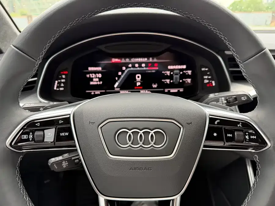 Audi A6 2024 allroad quattro 55 TFSI exclusive off-road model 2024 — миниатюра 4
