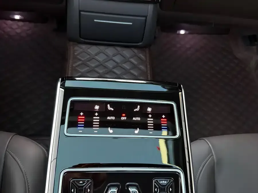 Audi A8 2025 A8L 45 TFSI quattro Luxury Edition 2025 — миниатюра 5