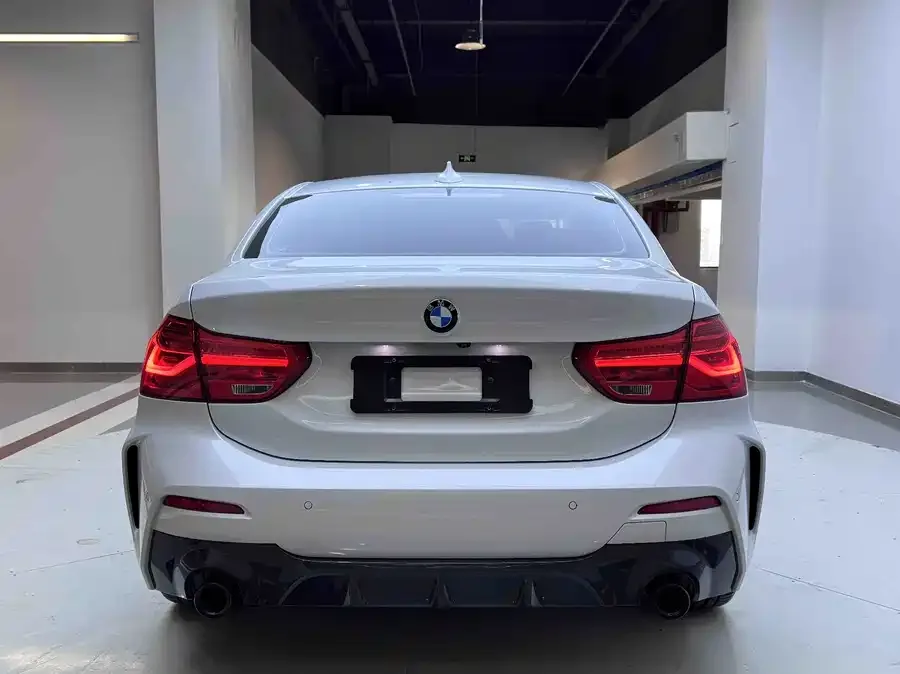 BMW 1 Series BMW 1 Series 2021 120i M Sport Night Edition 2022 — миниатюра 2