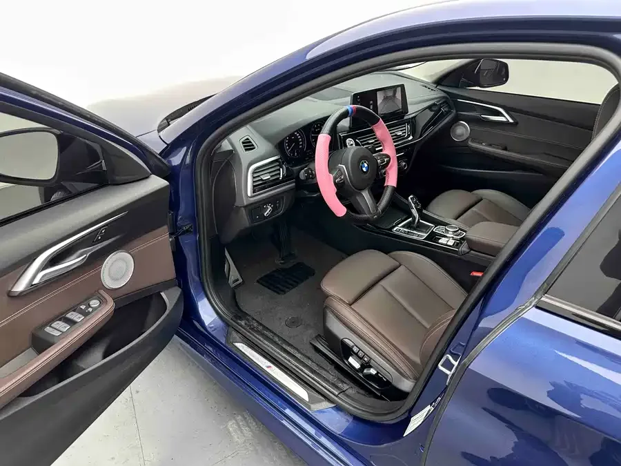 BMW 1 Series BMW 1 Series 2022 120i M Sport Night Edition 2022 — миниатюра 3