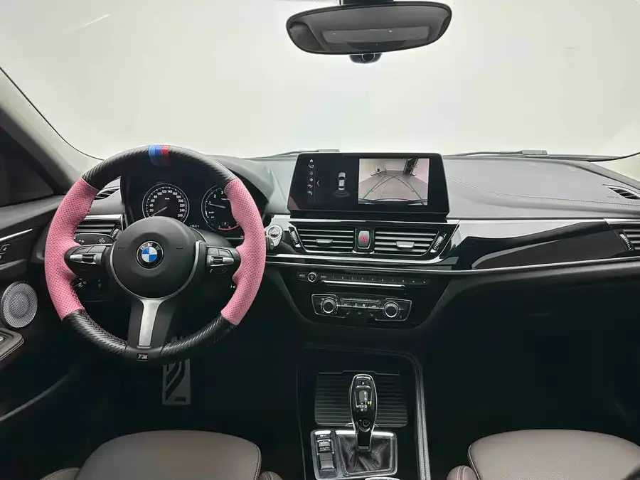 BMW 1 Series BMW 1 Series 2022 120i M Sport Night Edition 2022 — миниатюра 4