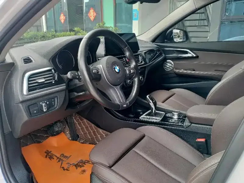 BMW 1 Series BMW 1 Series 2022 120i M Sport Night Edition 2023 — миниатюра 4