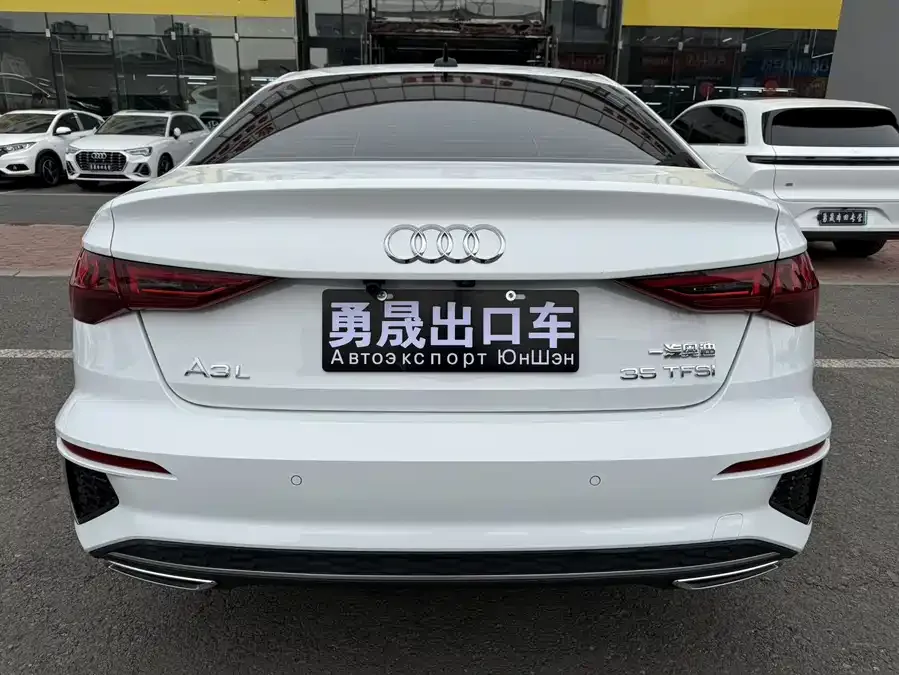 Audi A3 2022 A3L Limousine 35 TFSI Fashion Sports 2023 — миниатюра 2