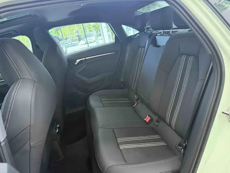 Audi A3 2022 A3L Limousine 35 TFSI Fashion Sports 2022 — миниатюра 4