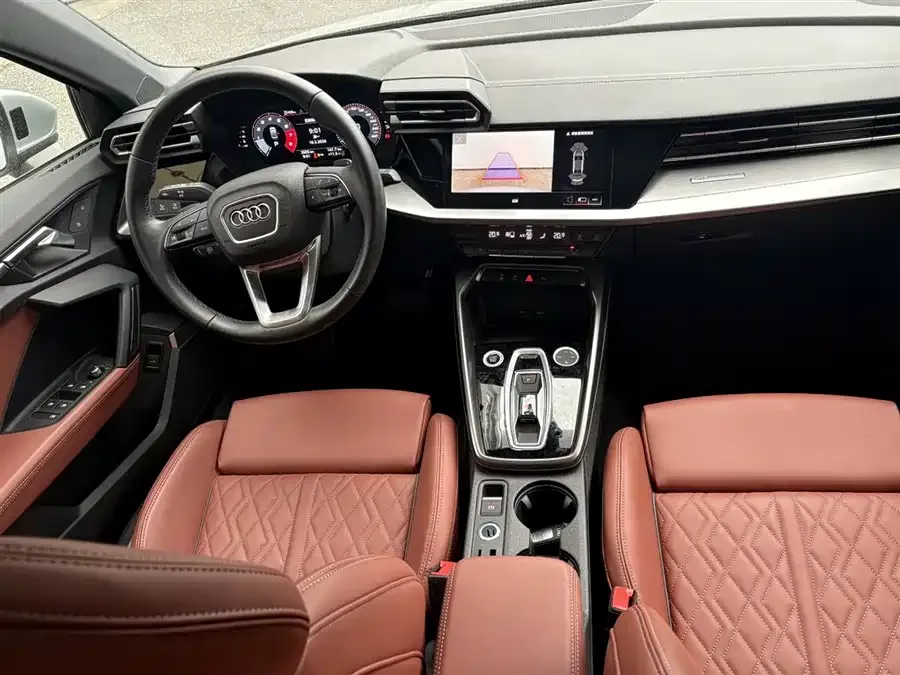 Audi A3 2025 A3L Limousine 35TFSI Flying Spur Premium Edition 2024 — миниатюра 5