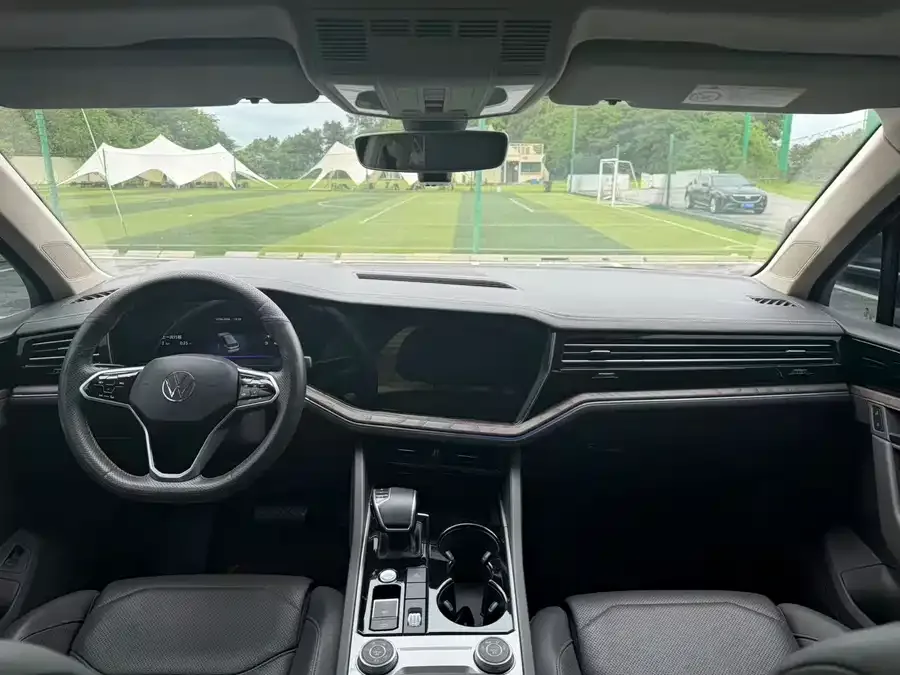 Volkswagen Touareg Touareg 2021 2.0TSI Ruishang Edition 2022 — миниатюра 2