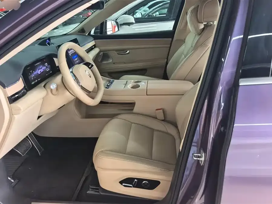 AITO M5 M5 2025 Extended Range Ultra 4WD Edition 2025 — миниатюра 3