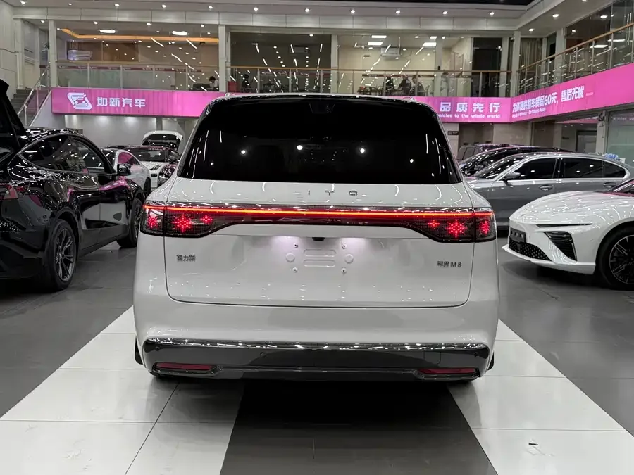 AITO M8 Wenjie M8 2025 Extended Range Max+ Version 53.4kWh 5-Seat Version (192-line LiDAR) 2025 — миниатюра 2