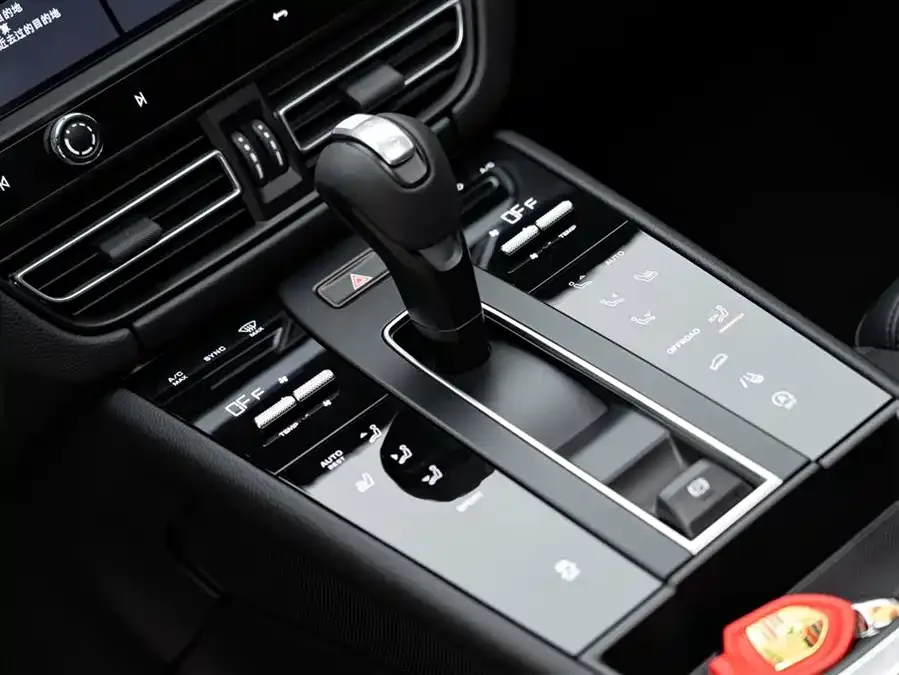 Porsche Macan Macan 2022 Macan 2.0T 2023 — миниатюра 4