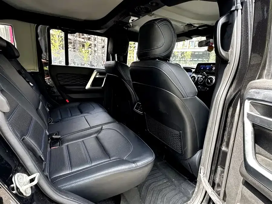 BAIC BJ40 Beijing Off-road BJ40 2023 2.0T Automatic 2WD City Hunter Edition Knight Edition 2023 — миниатюра 3