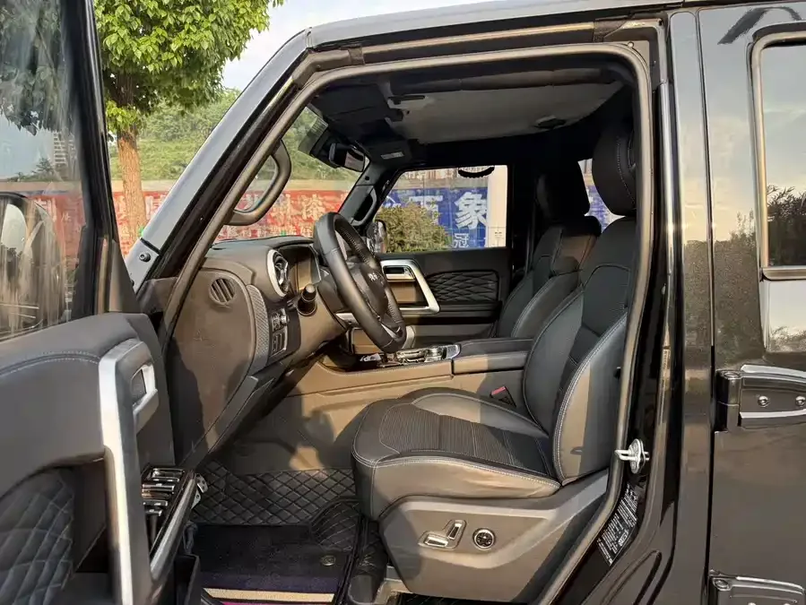 BAIC BJ40 Beijing Off-road BJ40 2023 2.0T Automatic 4WD City Hunter Edition Knight Edition 2022 — миниатюра 4