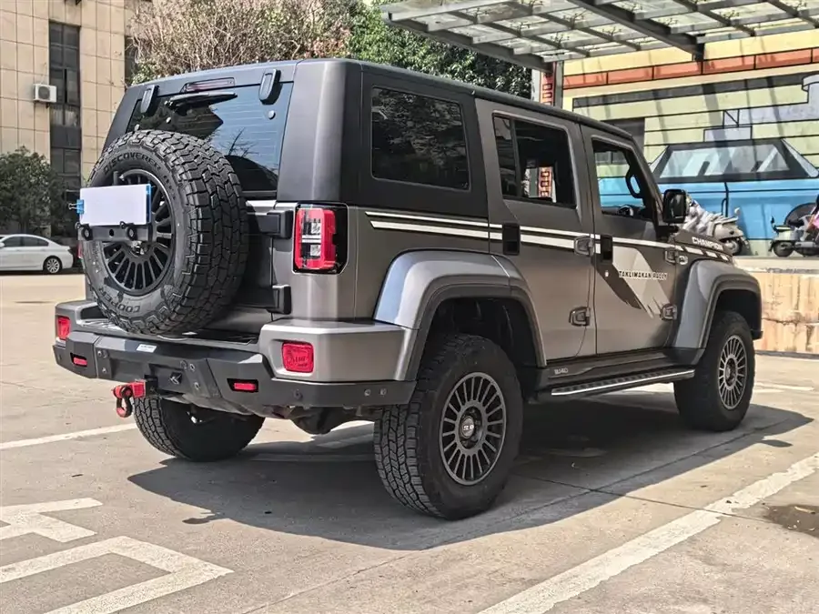 BAIC BJ40 Beijing Off-road BJ40 2023 2.0T Automatic 4WD Touring Tower Champion Edition 2023 — миниатюра 5