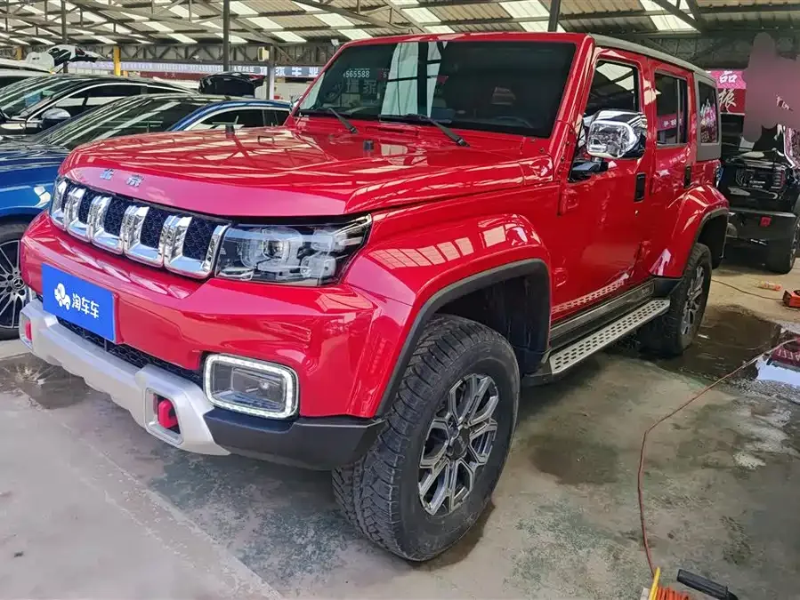 BAIC BJ40 Beijing Off-road BJ40 2023 2.0T Automatic 4WD City Hunter Edition Knight Edition 2022 — фото 1, купить с доставкой в Москву