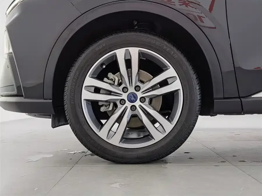 Ford Lingrui 2022 EcoBoost 170 Premium Edition 2022 — миниатюра 5