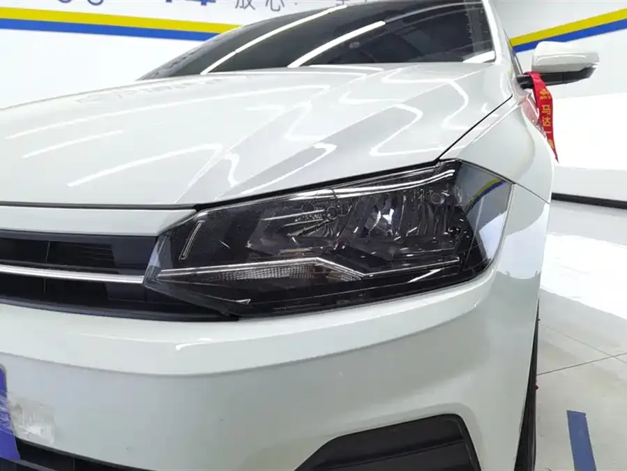 Volkswagen Polo Polo 2023 Plus 1.5L Automatic Colorful Technology Edition 2023 — миниатюра 2