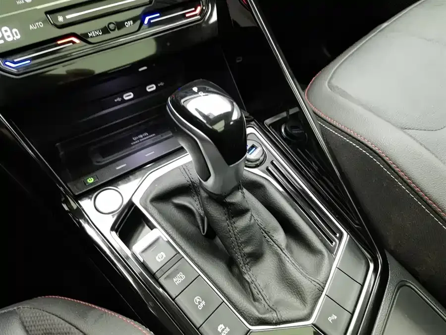 Volkswagen Tayron Tanyue 2022 330TSI two-wheel drive luxury smart connected version Plus 2022 — миниатюра 4