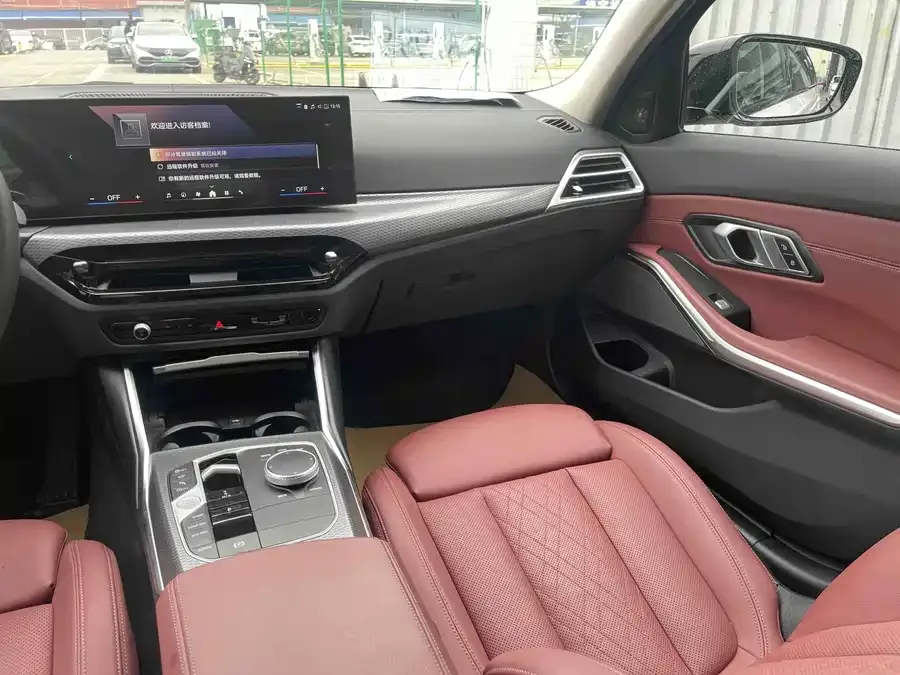 BMW 3 Series BMW 3 Series 2025 330Li M Sport Night Edition 2024 — миниатюра 4