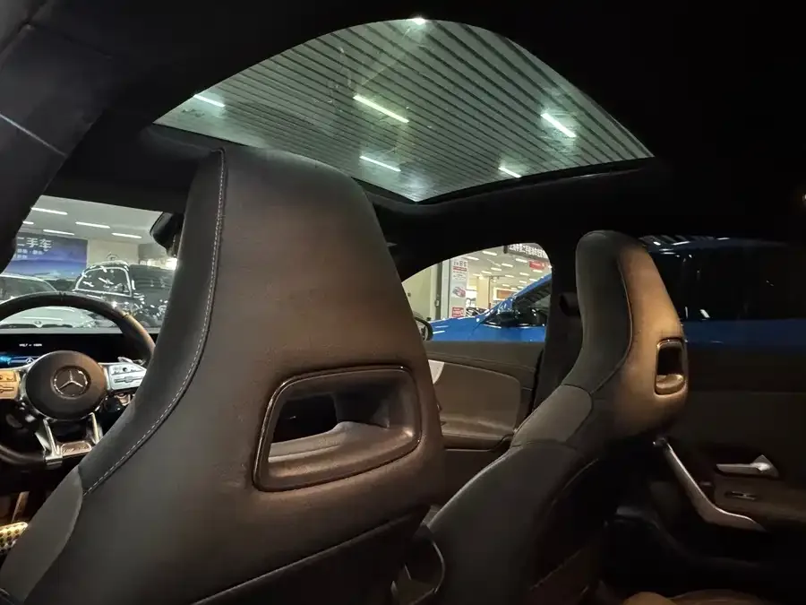 Mercedes-Benz CLA AMG Mercedes-Benz CLA AMG 2022 AMG CLA 35 4MATIC 2022 — миниатюра 3