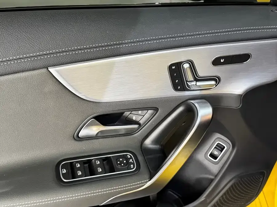 Mercedes-Benz CLA AMG Mercedes-Benz CLA AMG 2022 AMG CLA 35 4MATIC 2022 — миниатюра 5