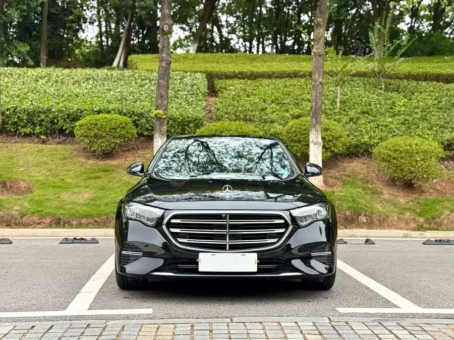 Mercedes-Benz E-Class 2025