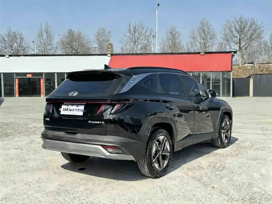 Hyundai tucson l 2025 Tucson L 1.5T Elite Edition 2025 — миниатюра 2