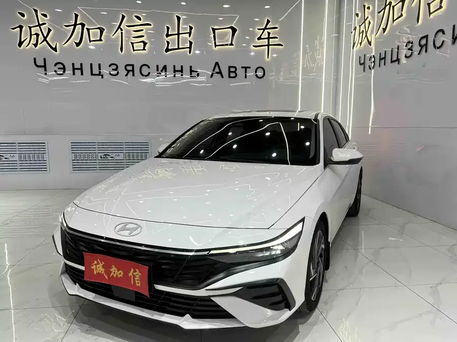 Hyundai Elantra 2024