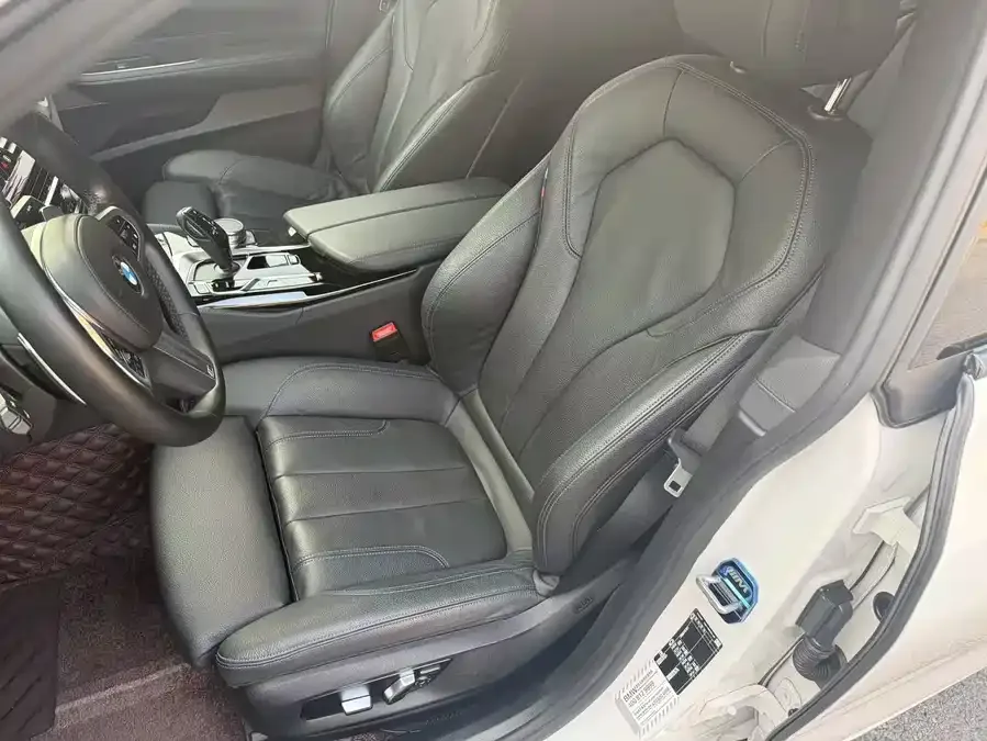 BMW 6 Series GT 2022 630i M Sport Package 2023 — миниатюра 4