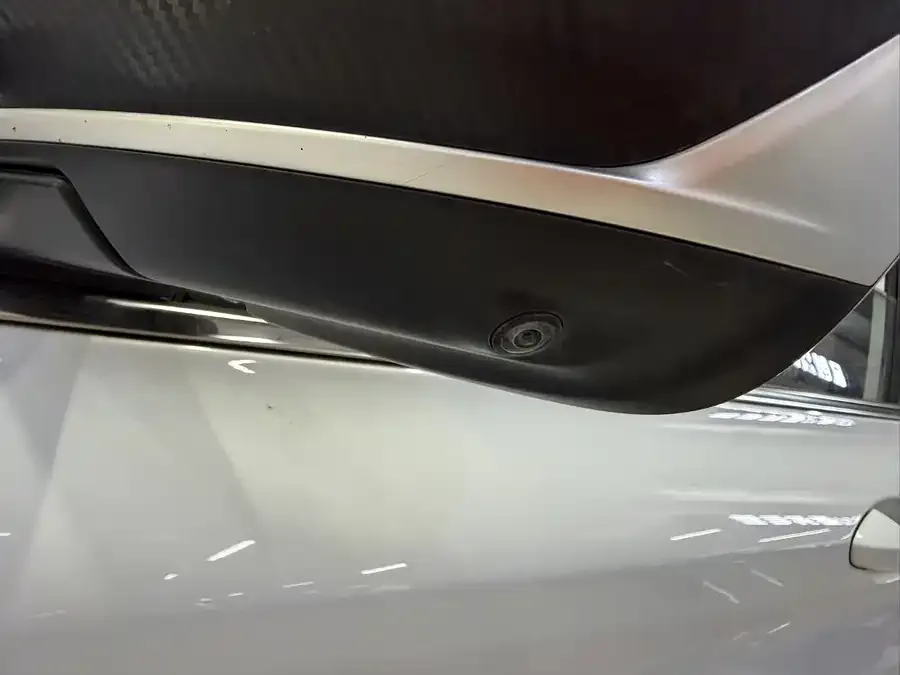 Geely Coolray SX11 Binyue 2021 1.4T DCT Diamond Edition 2022 — миниатюра 4