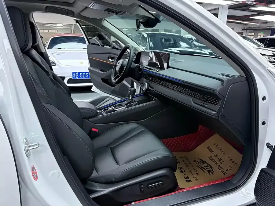 Honda Accord Accord 2023 260TURBO Smart Edition 2023 — миниатюра 4