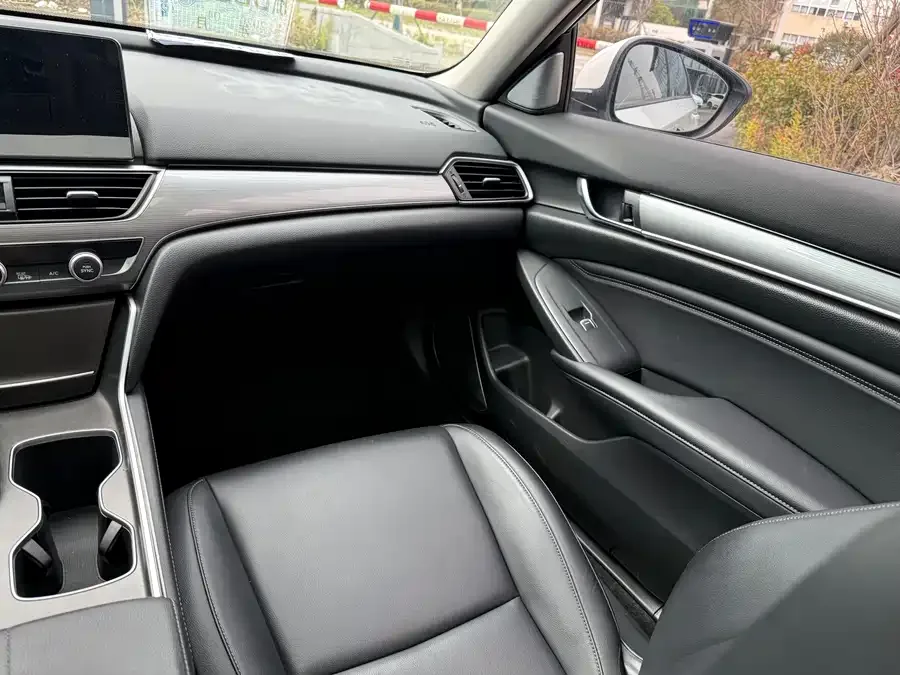 Honda Accord 2022 Accord Hybrid 2.0L Sharp Edition 2023 — миниатюра 4