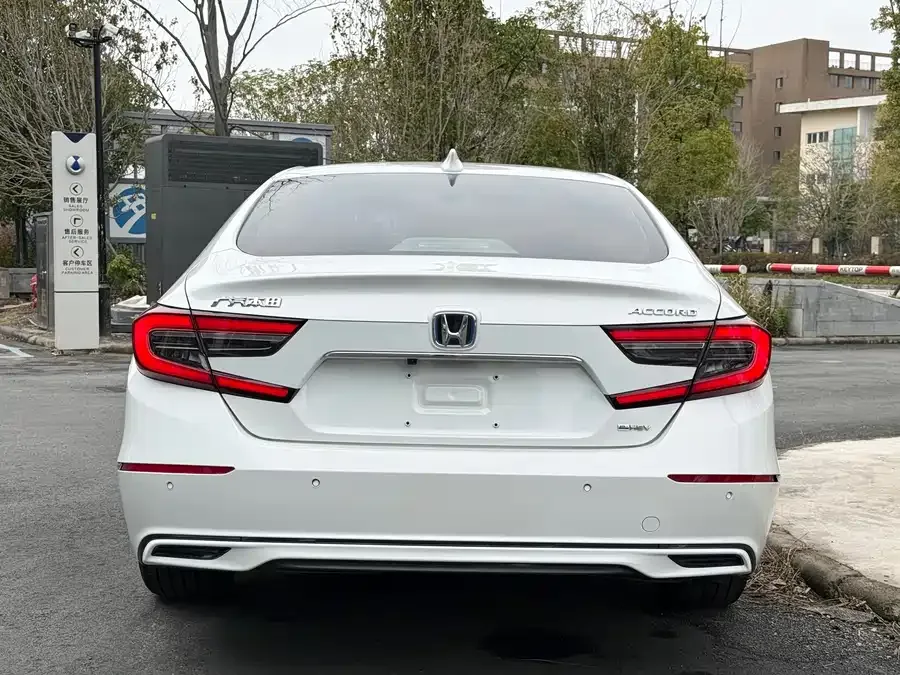 Honda Accord 2022 Accord Hybrid 2.0L Sharp Edition 2023 — миниатюра 5