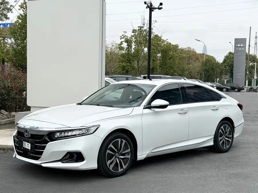 Honda Accord 2022 Accord Hybrid 2.0L Sharp Edition 2023 — фото 1, купить с доставкой в Москву