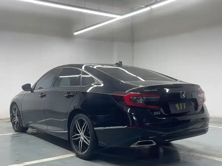 Honda Accord 2022 Accord 260TURBO Fantasy Night Premium Edition 2022 — миниатюра 3