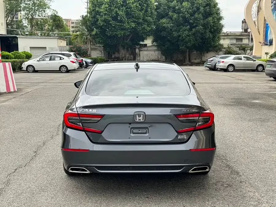 Honda Accord Accord 2022 260TURBO Deluxe Edition 2022 — миниатюра 4