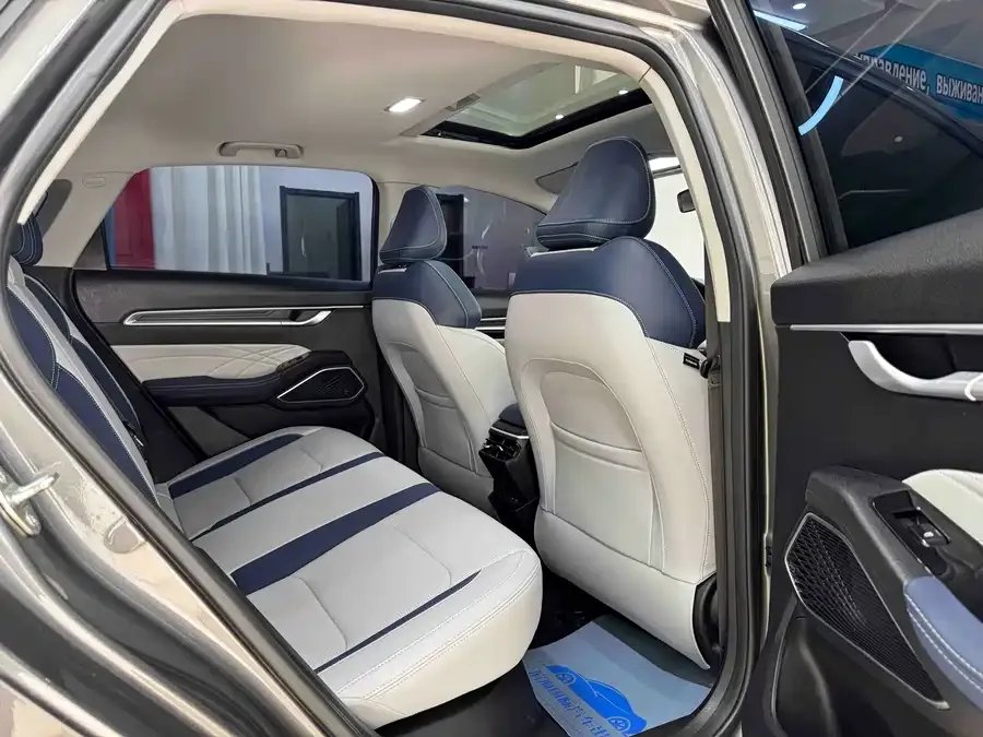 Geely Emgrand Emgrand 2022 4th Generation 1.5L CVT Flagship Model 2022 — миниатюра 3