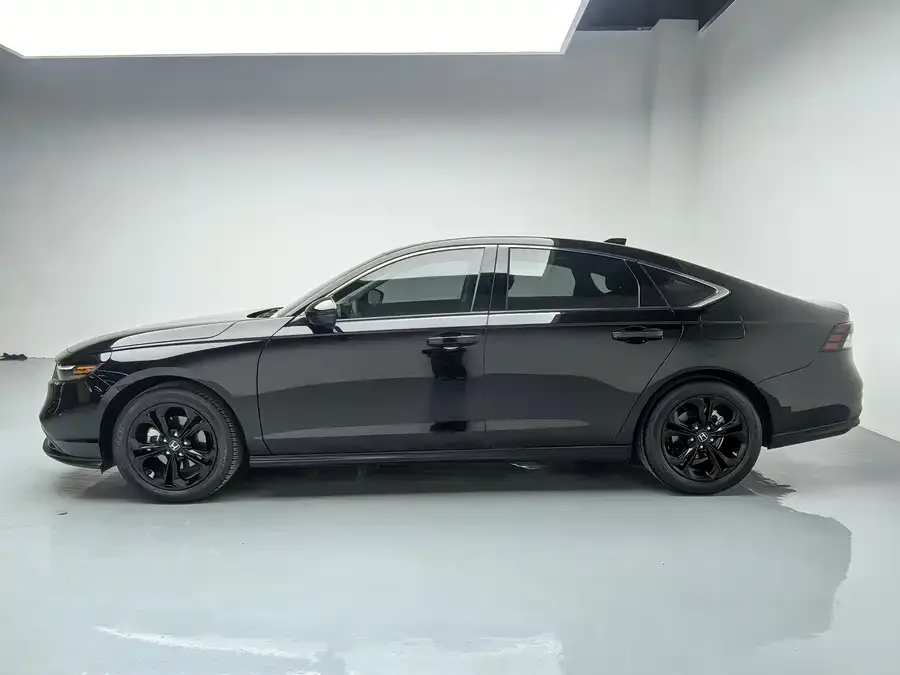 Honda Accord Accord 2025 260TURBO Luxury Edition 2025 — миниатюра 2