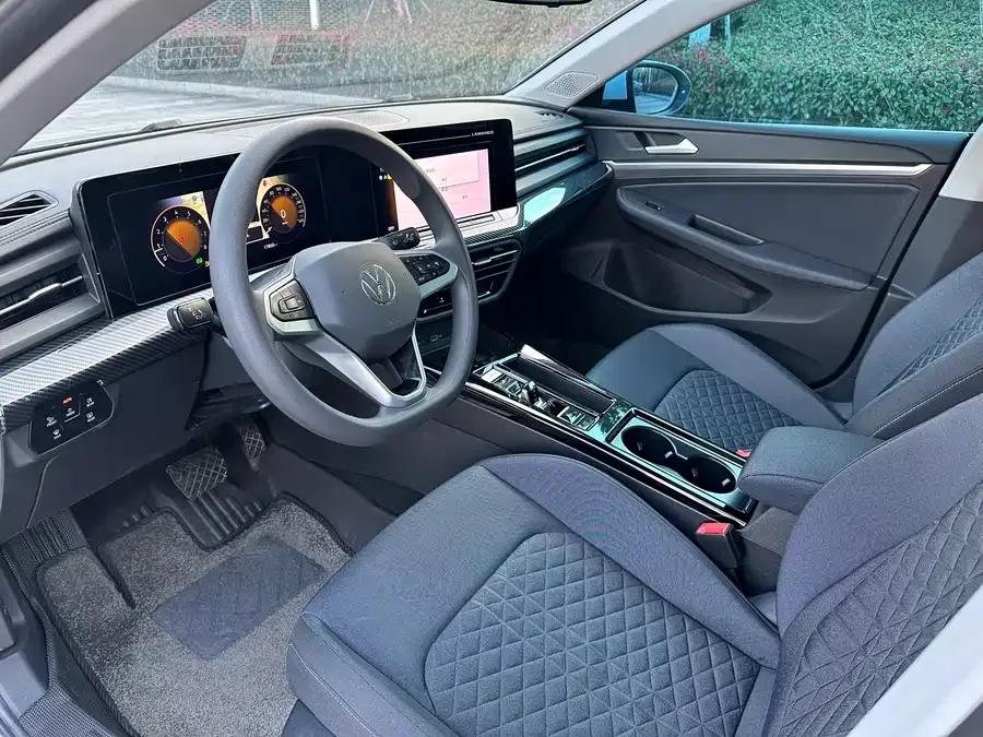 Volkswagen Lamando Lingdu 2024 Lingdu L 200TSI DSG Hot Edition 2024 — миниатюра 3