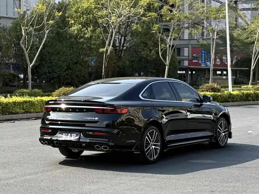 Geely Xingrui Xingrui 2023 2.0TD only available in green version 2023 — миниатюра 4