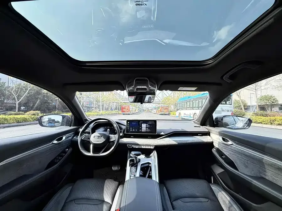Geely Xingrui Xingrui 2023 2.0TD only available in green version 2023 — миниатюра 5