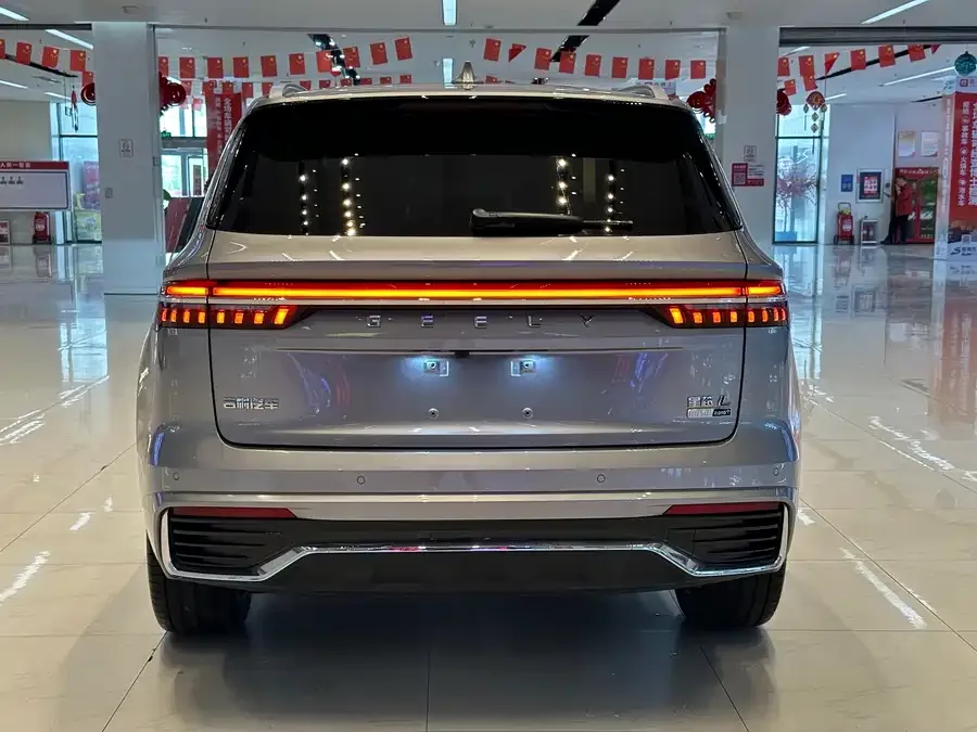 Geely Monjaro Geely Xingyue L 2026 Oriental Yao 2.0TD Automatic Star Edition 2025 — миниатюра 3