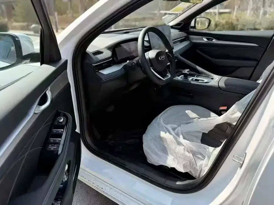 Geely Xingrui Xingrui 2026 Oriental Yao 1.5TD Fuyao Edition 2026 — миниатюра 4