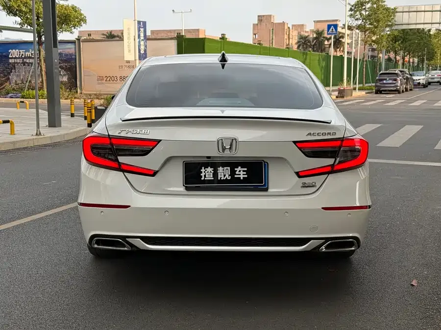 Honda Accord 2022 Accord 260TURBO Fantasy Night Premium Edition 2023 — миниатюра 2