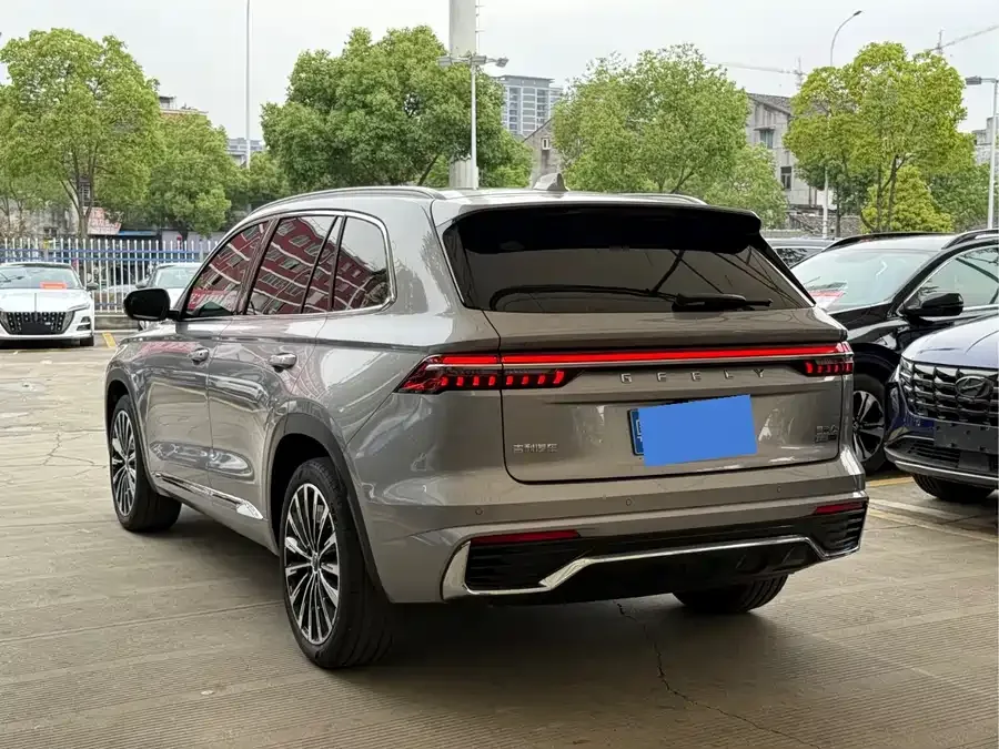 Geely Monjaro Geely Xingyue L 2026 Oriental Yao 2.0TD Automatic Sky Edition 2025 — миниатюра 2